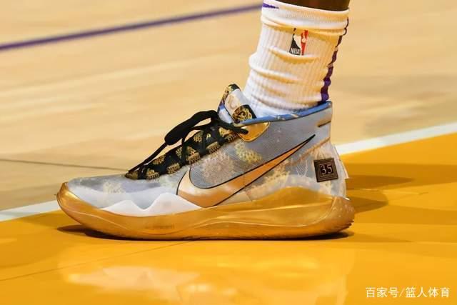 三亚亚沙会丨沈萍、颜鹏：担任中国体育代表团旗手倍感荣幸