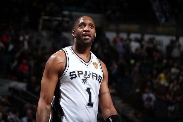 体育图片：预计萨内和科曼中一人明夏被清洗